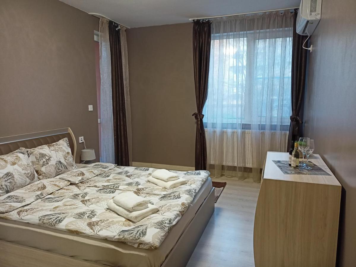 Стоянови Apartamento Ruse Exterior foto